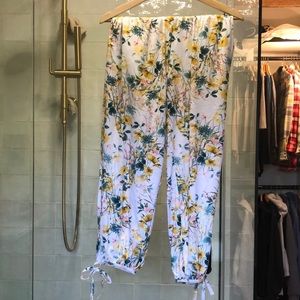 Onzie gypsy pants size M/L. Floral with roll down waist.